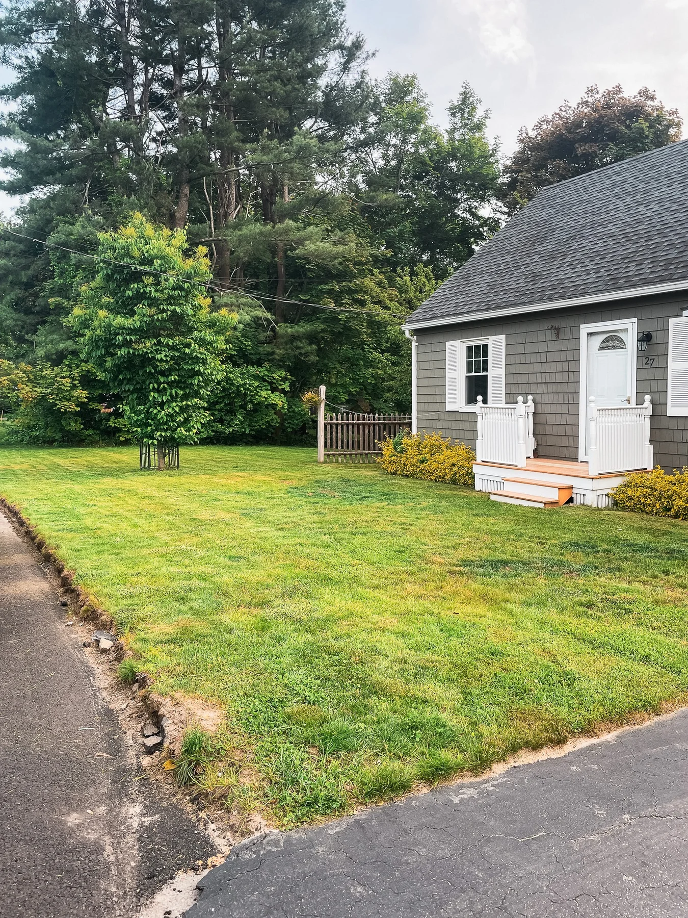 Maine Lawn and Landscape crew arriving at a property